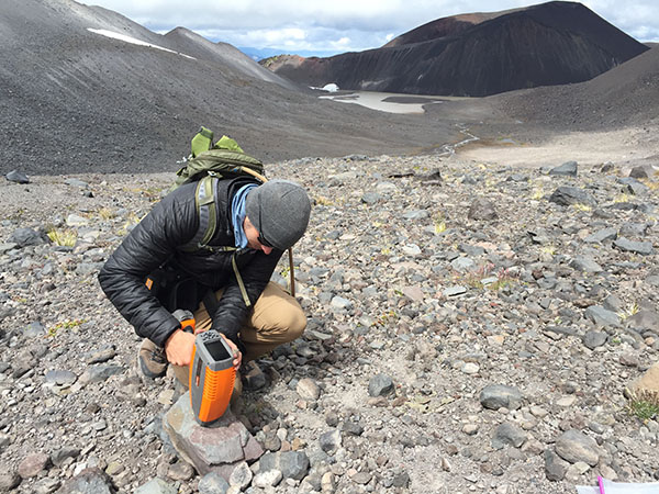 ASD Trek spectrometer in the wild, as wielded by PhD student Noel Scudder in the Collier glacial valley, OR.